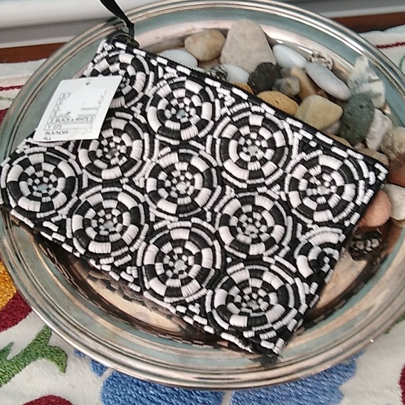 Anthropology BLK,WHI clutch - Picture 3 of 4